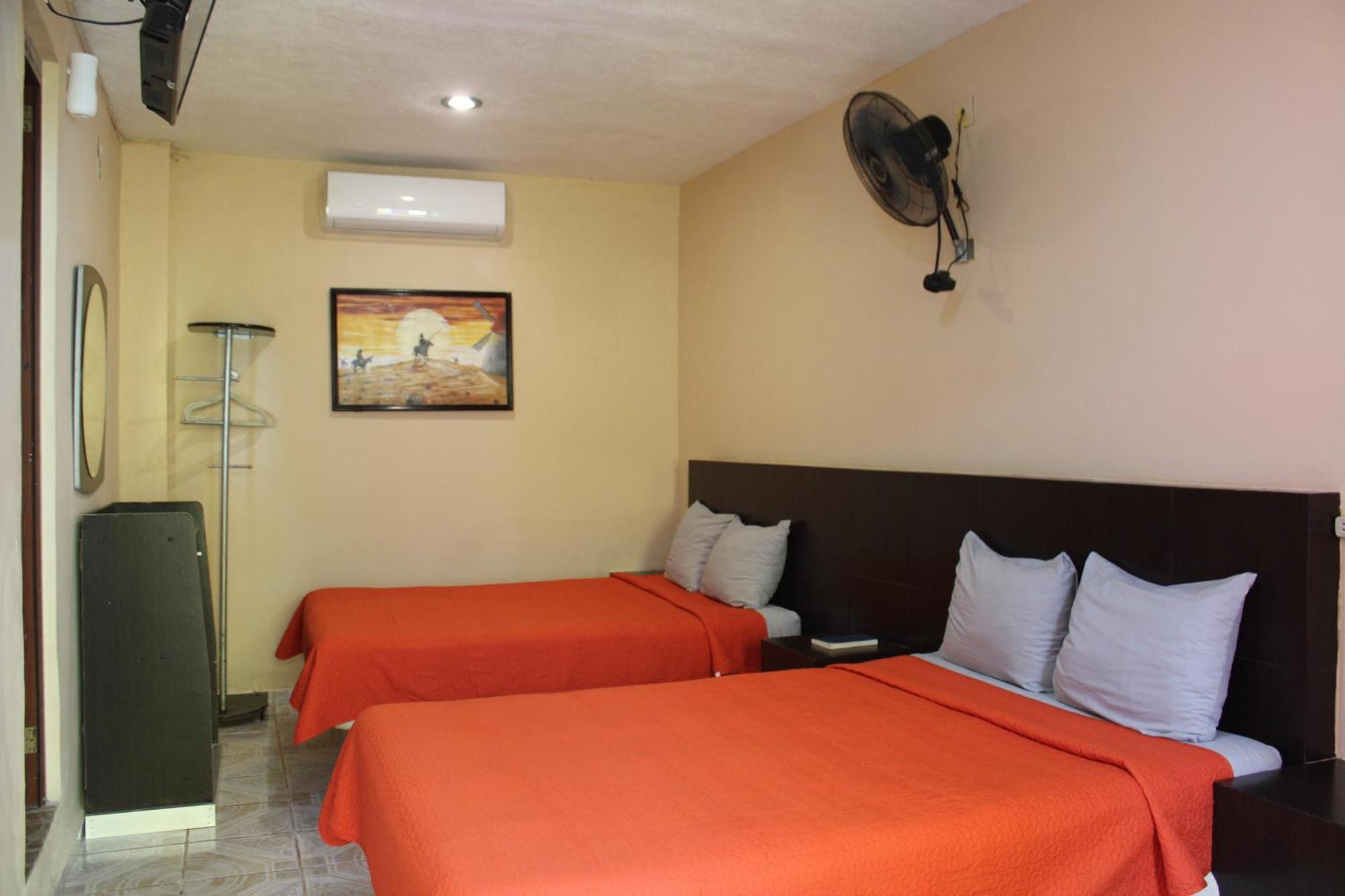 Hotel Guaranducha Inn Campeche Phòng bức ảnh