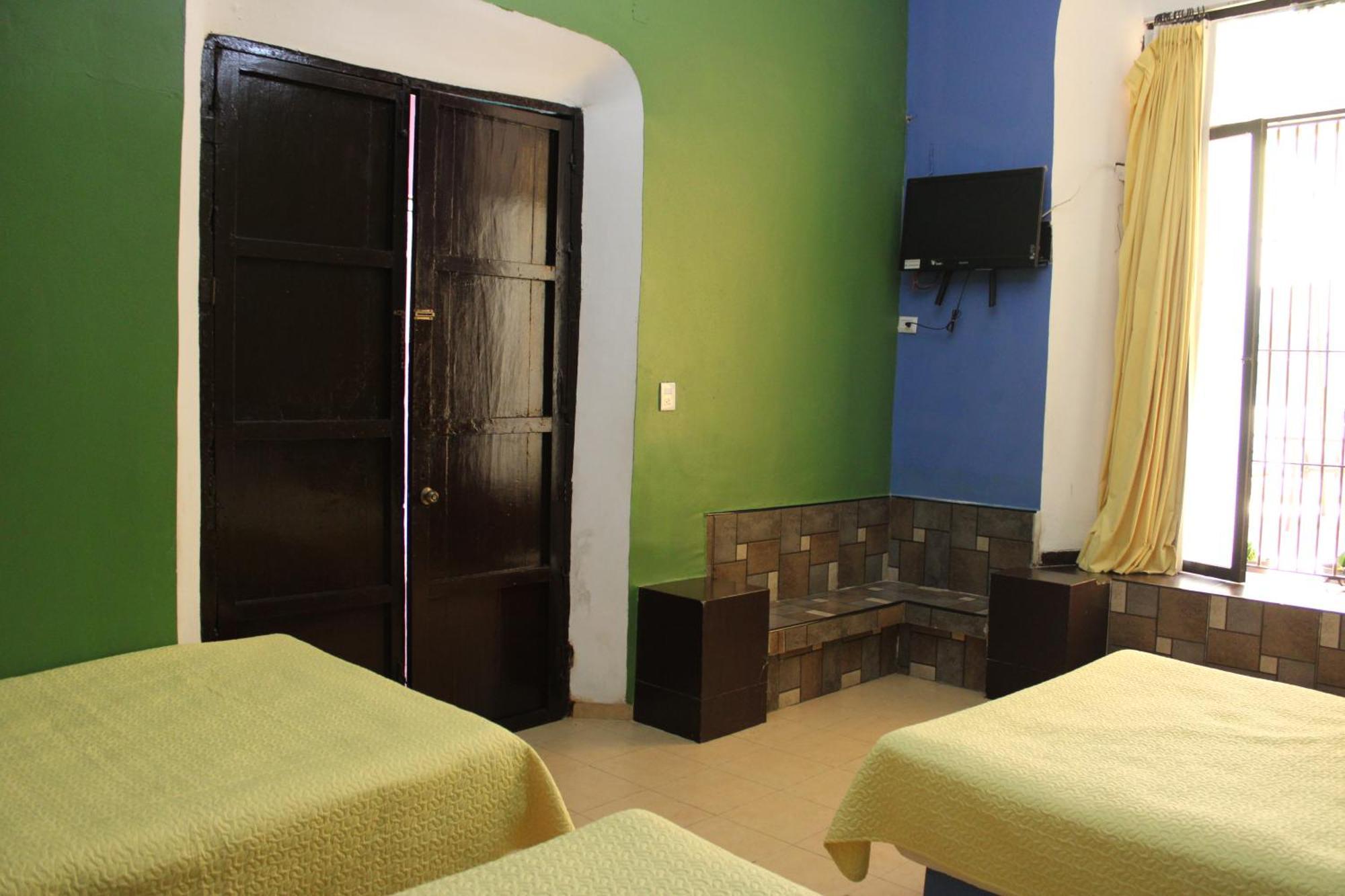 Hotel Guaranducha Inn Campeche Phòng bức ảnh